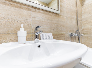 Апартаменты с Lounge зоной и видом на Красную ТЦ в доме паркинг комфорт Заселение 24/7