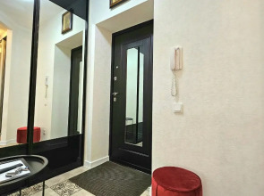 Квартира в удобной локации рядом со станцией метро Суконная слобода