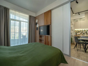 Апартаменты на Ялтинской улице, 12А. ЖК «Шато Лувр»