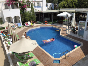 Отель The Hello