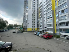 Квартира Отличный день 2 комн. у Алмаза