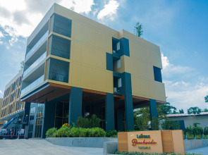 Апартаменты Magnificent 1bd apartments near beachside