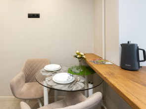 Квартира уютная трехкомнатная с двумя балконами рядом с островом Канта