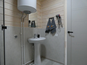 Частный Дом 5 с Двуспальной Кроватью