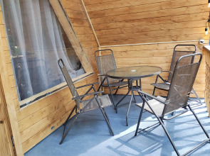 Частный дом Новый 6 местный дом у озера с банным чаном и баней.