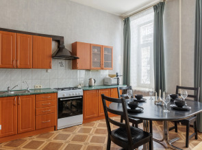 Апартаменты у Казанского Собора DereMRents ДереМРентс