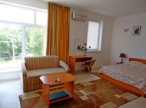 Отель Амалия