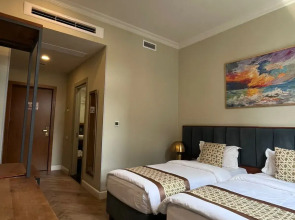 Отель Grand Opera