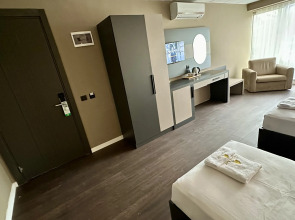 Отель Esse Joven