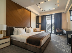 Отель Riviera Hotel