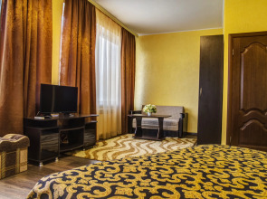 Отель Мидас