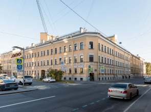 Апартаменты Beige apartment in a historic building in the city center