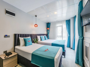 Отель Solin Airport Hotel