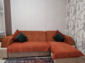 Квартира у Храма Золотая Обитель Будды Шакьямуни