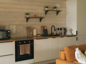 Частный дом с баней и чаном у воды и леса