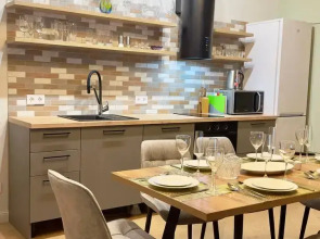 Частный дом у озера