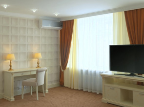 Отель Салют