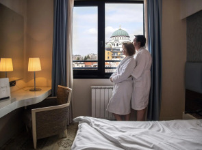 Отель Crystal Hotel Belgrade