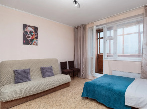 Апартаменты Просторная квартира на 4-х метро Марьино