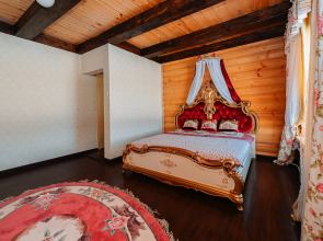 Гостевой Дом Замок в Лесу Пушкинские Горы