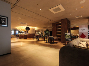 Отель Дом на Луне