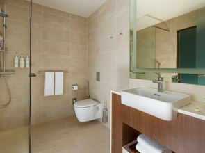 Отель Courtyard by Marriott Baku