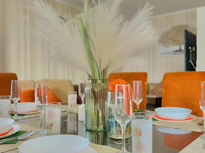 Улучшенные трехкомнатные апартаменты с террасой