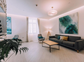 Lazure Hotel and Marina