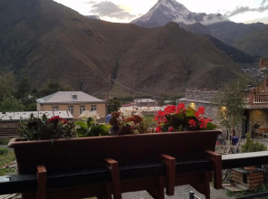 Гостевой дом Cottages in Stephantsminda Echoes