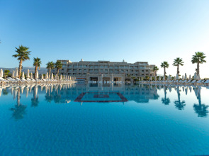 Отель Andriake Beach Club