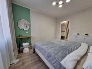 Квартира новая до 4+2 человек "Версаль апартмент"