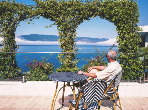 Отель Carine Kumbor Superior