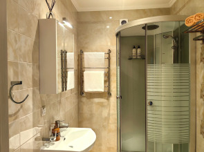 Апартаменты Стоп. Снято! с лоджией-кабинетом