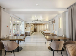 Отель Сократис