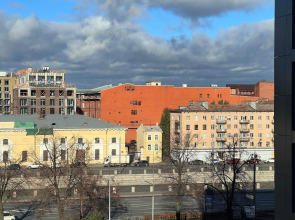 Апартаменты Granada Красивая студия в новом апарт-отеле на берегу канала