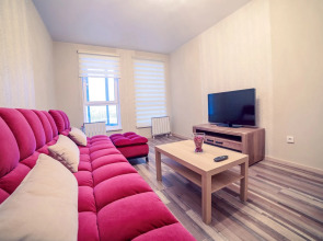 Апартаменты Октябрьской Революции 19