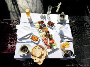 Boutique Saint Sophia Hotel