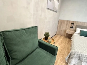 Апартаменты на втором этаже с балкoном