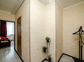 Апартаменты у метро с видом на писательский городок