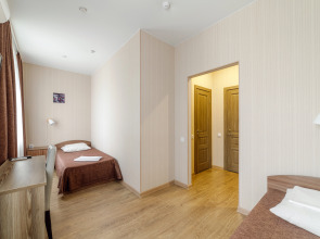 Отель Платон