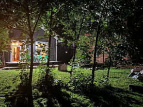 Частный дом коттедж у пристани в центре города