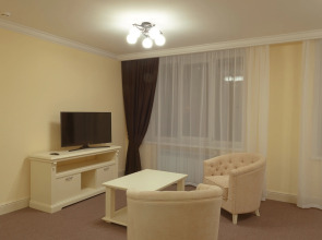 Отель Салют