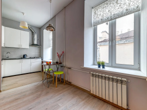 Квартира на Декабристов 6