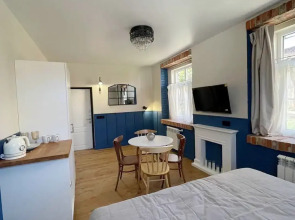 Апартаменты на Дорожном переулке 1