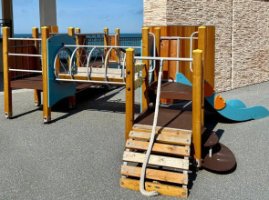 Апартаменты уютные ApartMari Пионерский: с видом на море, первая линия с выходом на пляж