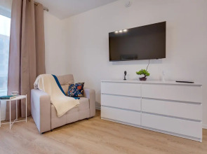 Квартира Студия с Панорамными Окнами Возле Метpo Лecнaя