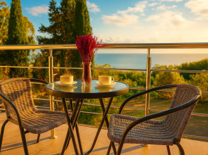 Отель Манон