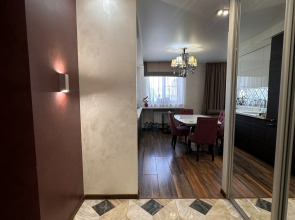 Квартира Трехкомнатная у Набережной Грина