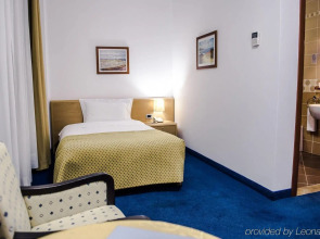 Отель Airport Tirana