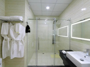 Damas International Hotel (by Travel Agency)